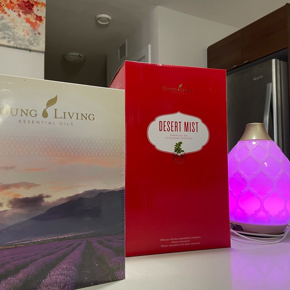 Ultrasonic Diffuser with Essential Oils